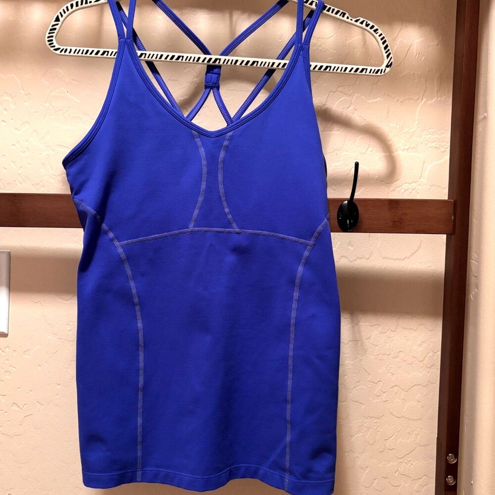 Athleta Cobalt Blue Strappy Shelf Bra Workout Tank Top Women's Medium Yoga Gym